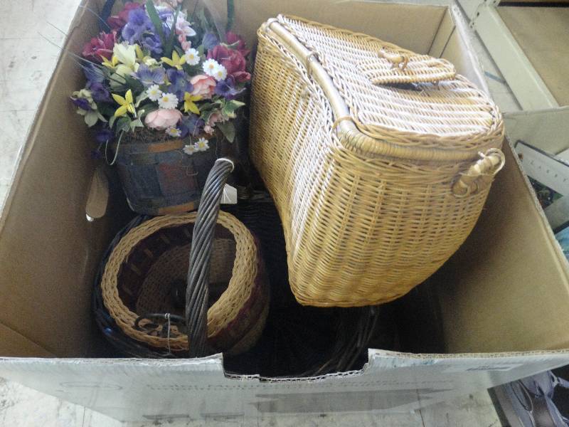 lot 1847 image: Box of basket & misc.