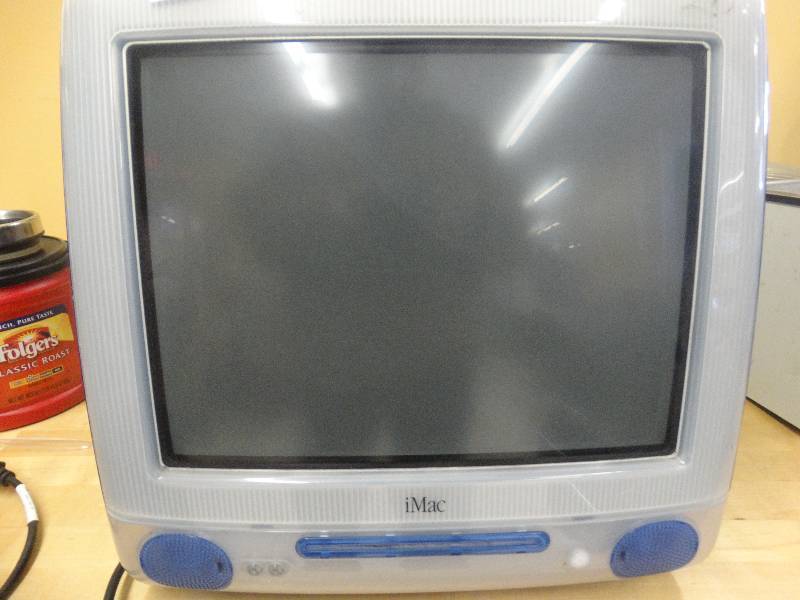 lot 1855 image: imac computer. works, needs power cord.