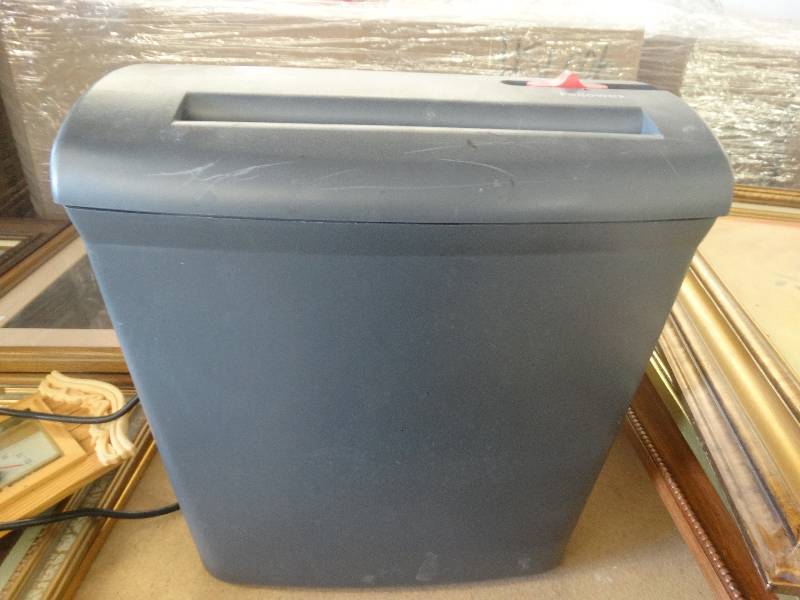 lot 1856 image: Paper shredder.