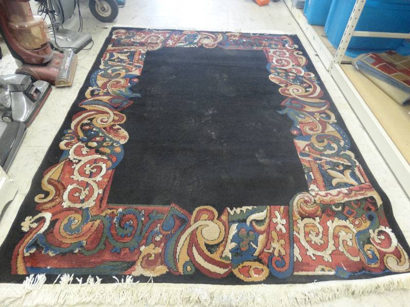 lot 1883 image: TAB collection area rug.
