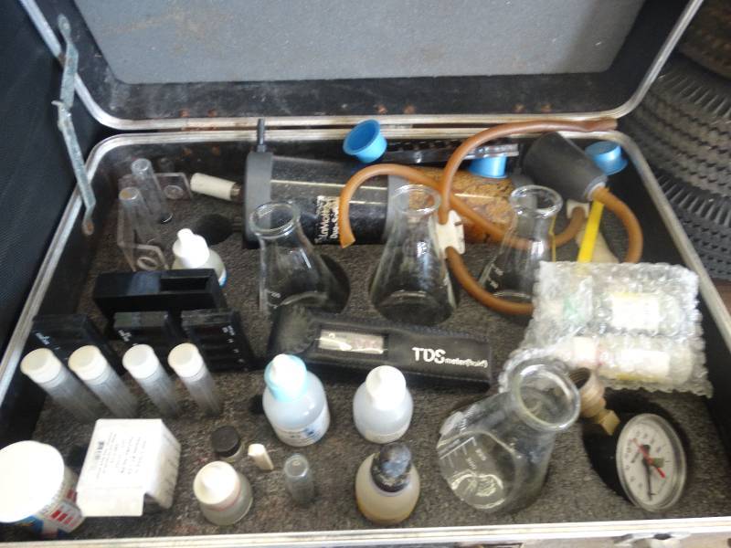 lot 1902 image: Water qualify demo outfit.