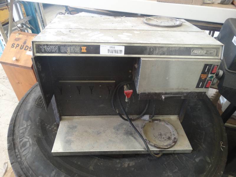 lot 1916 image: Twin brew II coffee maker.