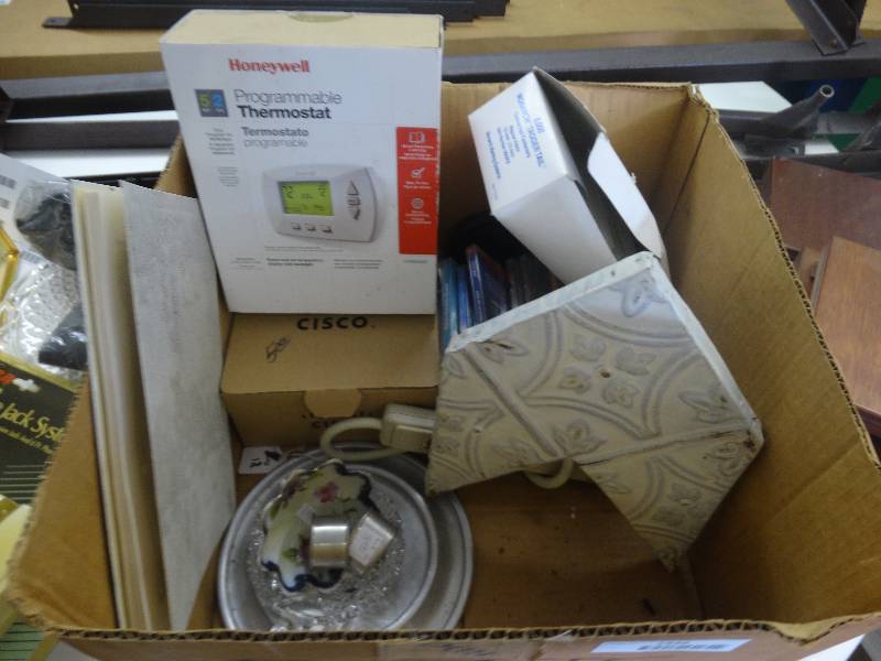 lot 1939 image: Box of various items.