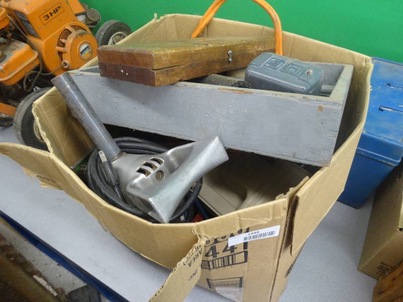 lot 1948 image: Tools, hard ware, carry case, jumper cables & misc.
