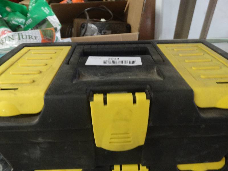 lot 2013 image: Small tool box.