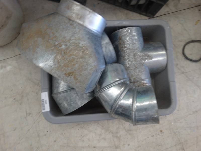 lot 2660 image: HVAC parts tote included.