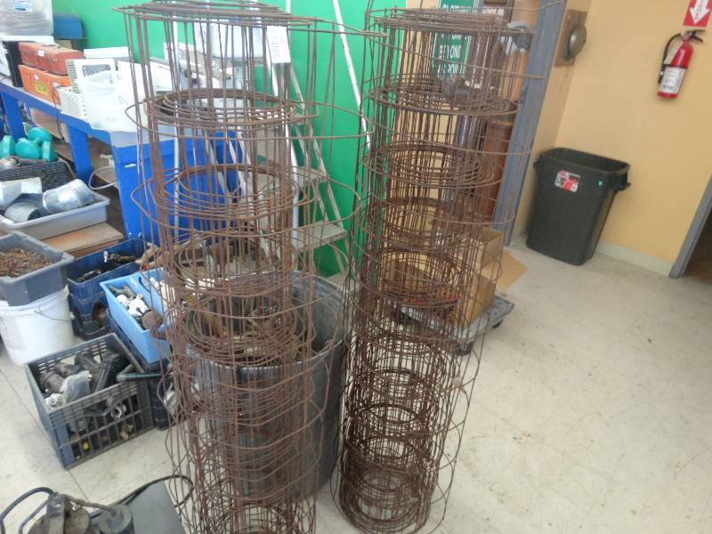 lot 2666 image: Wire fencing.