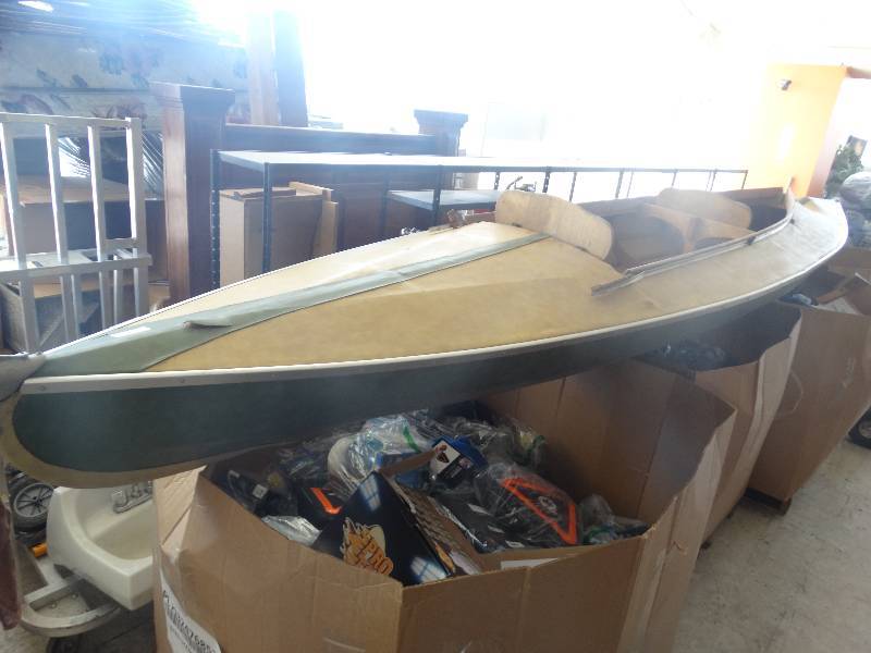 lot 2677 image: Kayak, 2 seats, no oars.