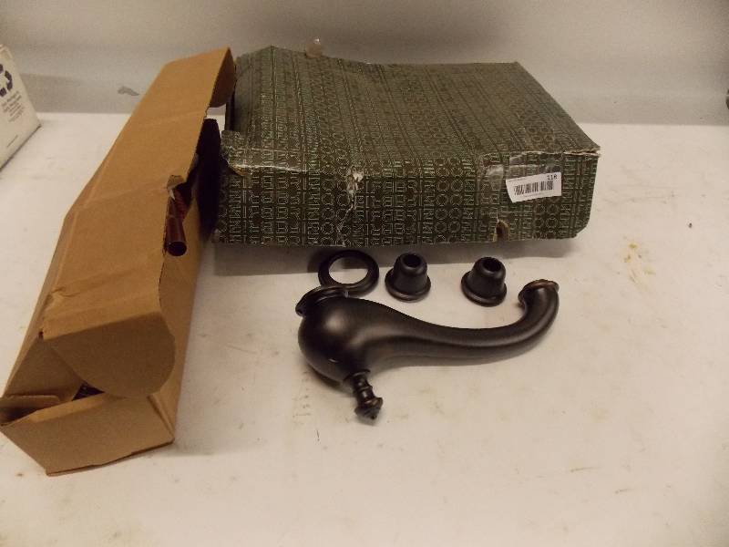 lot 118 image: Plumbing Supplies