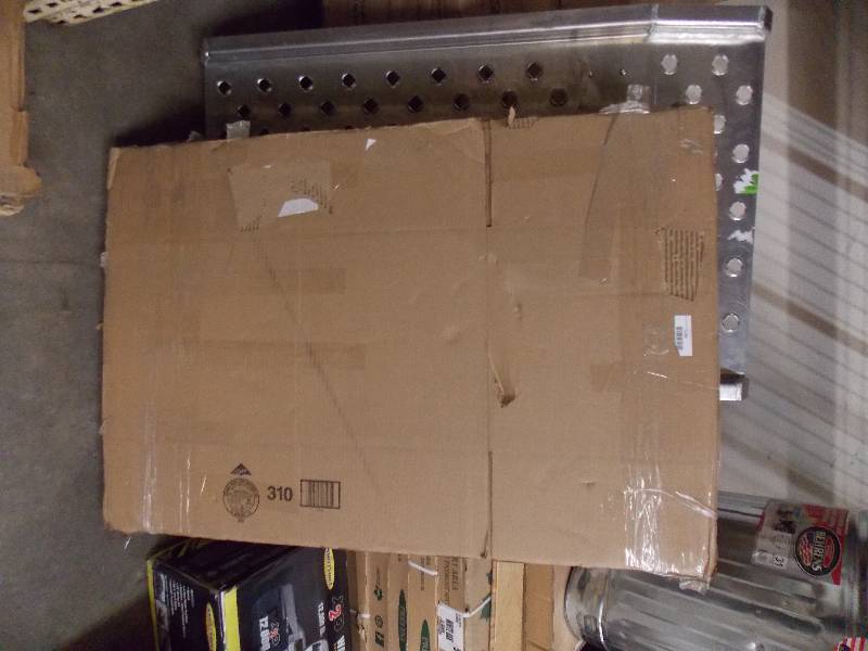 lot 1283 image: Lot of Boxes