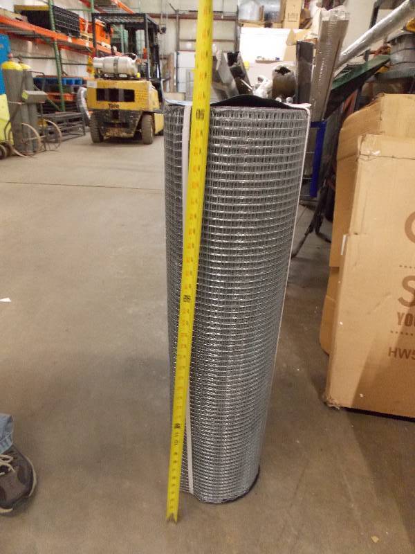 lot 4038 image: Roll Of Chicken fencing