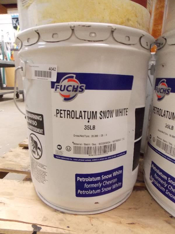 lot 4042C image: FUCHS PETROLATUM SNOW WHITE