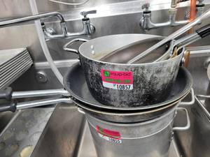 lot 10857 image: Lot of Assorted Pots and Pans