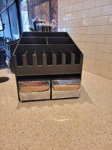 lot 37380 image: Black Condiment Caddy