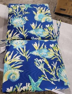 lot 15505 image: Pillow Perfect Outdoor Chair Cushion