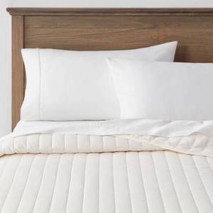 lot 15523 image: King Reversible Faux Fur & Flannel Quilt Cream - Threshold