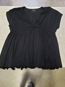 lot 5897 image: AmazonEssentials Womens Blouse (Size 3XL)