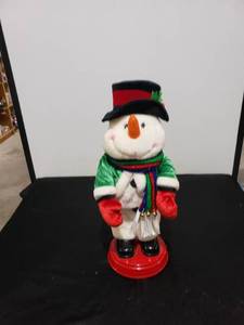 lot 2245 image: dancing snowman