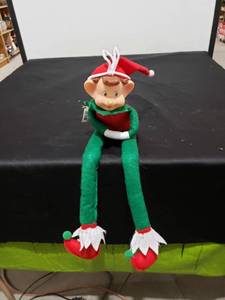 lot 2246 image: elf on the shelf NWT