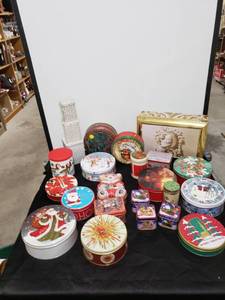 lot 2336 image: lot of Christmas tins
