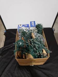 lot 2343 image: l9t of Christmas lights