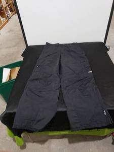 lot 2366 image: Arctix heavy lined ski pants sz Small mens