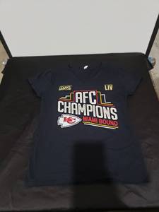 lot 2372 image: KC Chiefs Champs ladies tee sz XL