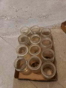 lot 2386 image: lot of canning jars
