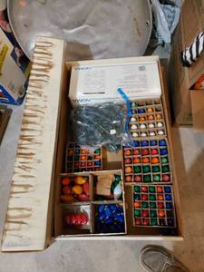 lot 2440 image: lot of replacement bulbslights