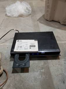 lot 2444 image: LG blue ray player powers on
