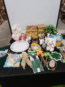 lot 2484 image: lot of easter