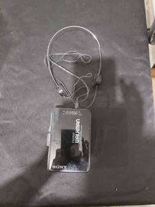 lot 2515 image: sony walkman