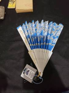 lot 2516 image: foldable fan