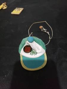 lot 2525 image: old 4-H pincap