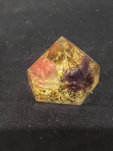 lot 2526 image: resin art