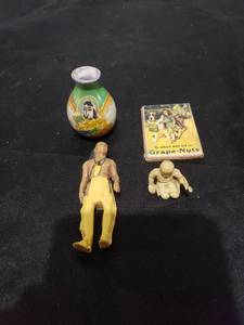 lot 2532 image: lot of collecribles