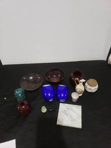 lot 2536 image: estate lot of glassstoneware