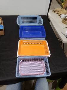 lot 2540 image: l9t of storage baskets