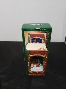 lot 2544 image: lighted Christmas book musical needs batteries NIB