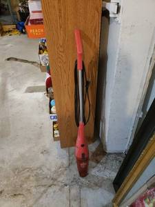 lot 2554 image: Bissell 3 in 1 vac works