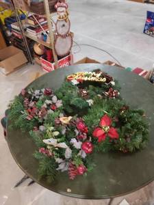 lot 2569 image: lot of wreaths