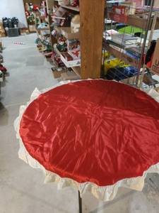 lot 2574 image: retro silky tree skirt