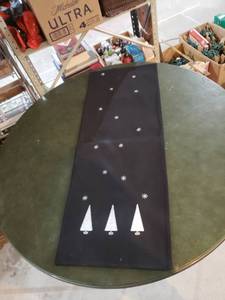 lot 2588 image: long blacksilver table runner 70