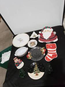 lot 2608 image: lot of glass christmas dishes
