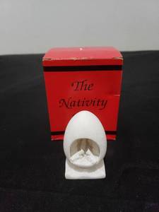 lot 2620 image: the nativity egg carved stone NIB