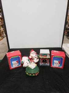 lot 2631 image: lot of Christmas decor
