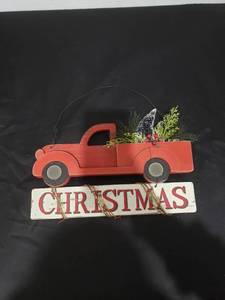 lot 2637 image: old truck decor