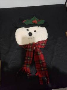 lot 2646 image: fleece snowman wall hanging