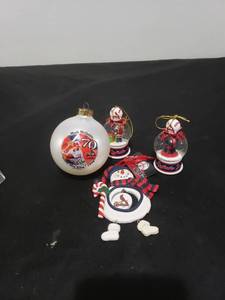 lot 2653 image: lot of St. Louis Cardinals ornaments
