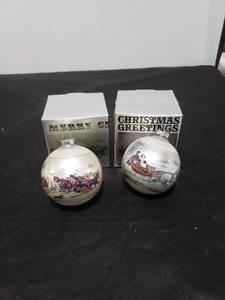 lot 2660 image: pair 1975 old fashion Christmas ornaments in boxes